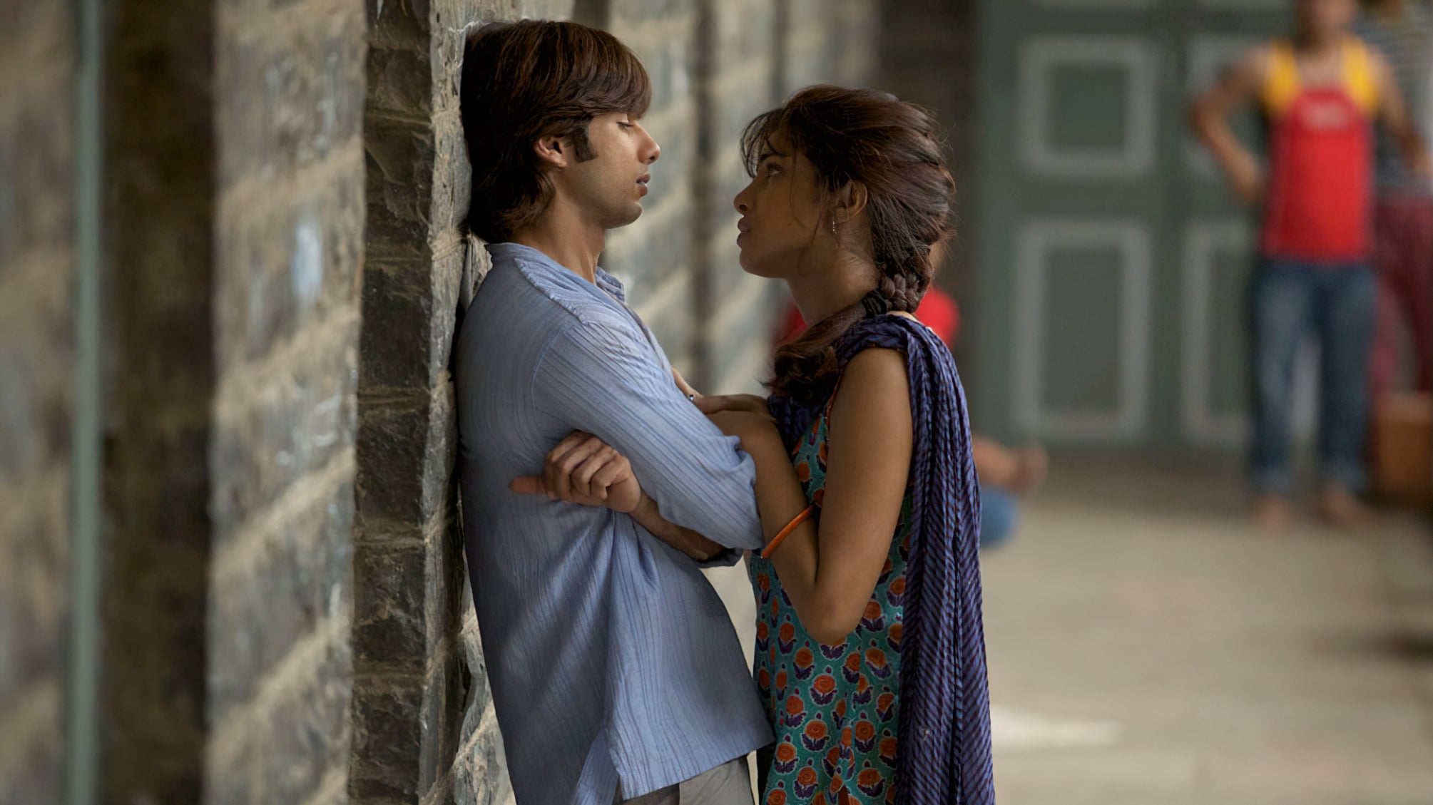 دانلود فیلم میان بر Kaminey 2009
